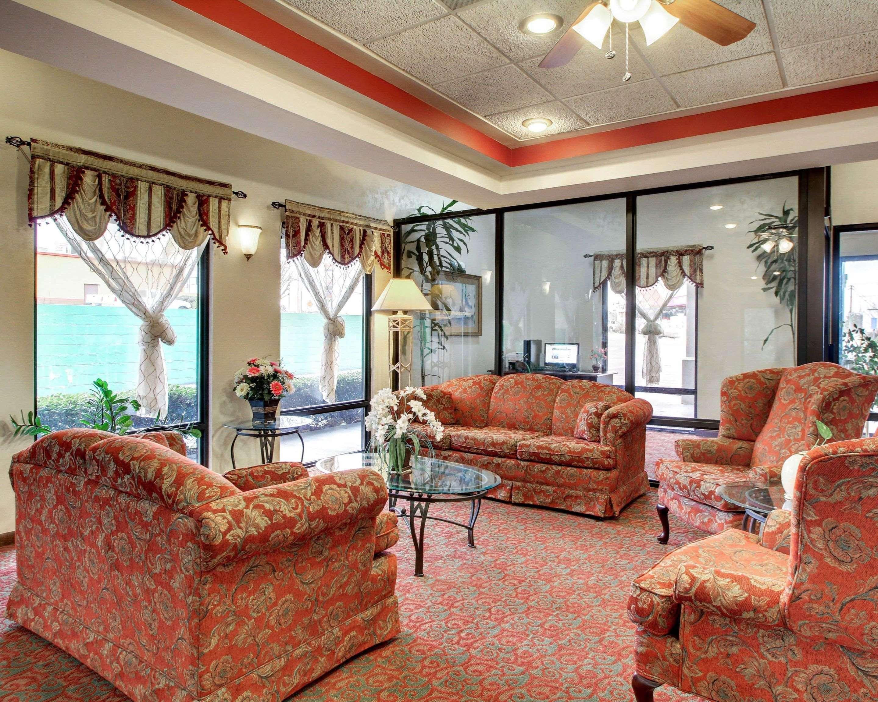 Quality Inn & Suites Clinton Kültér fotó