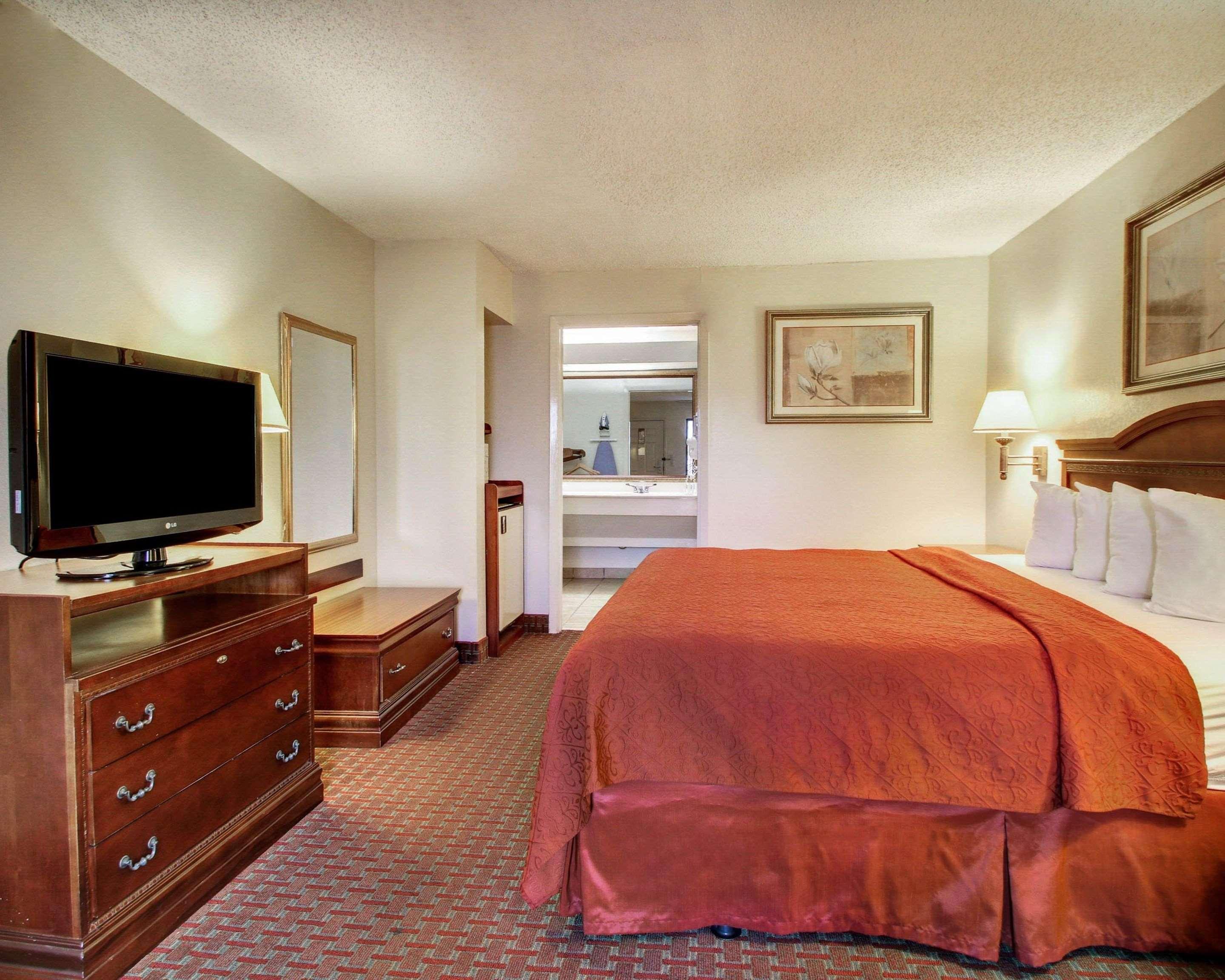 Quality Inn & Suites Clinton Kültér fotó
