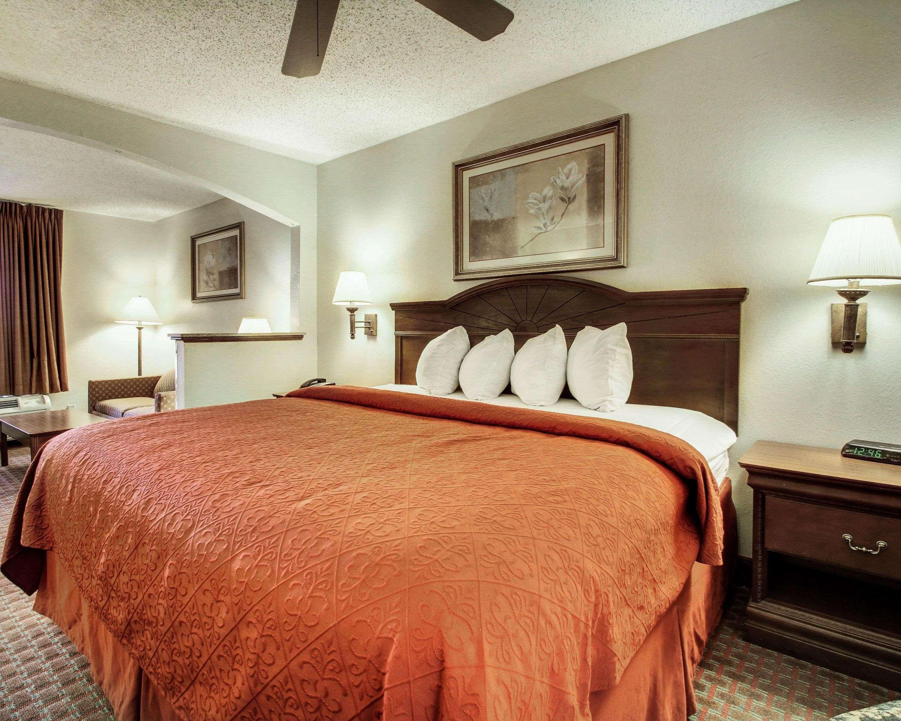 Quality Inn & Suites Clinton Kültér fotó