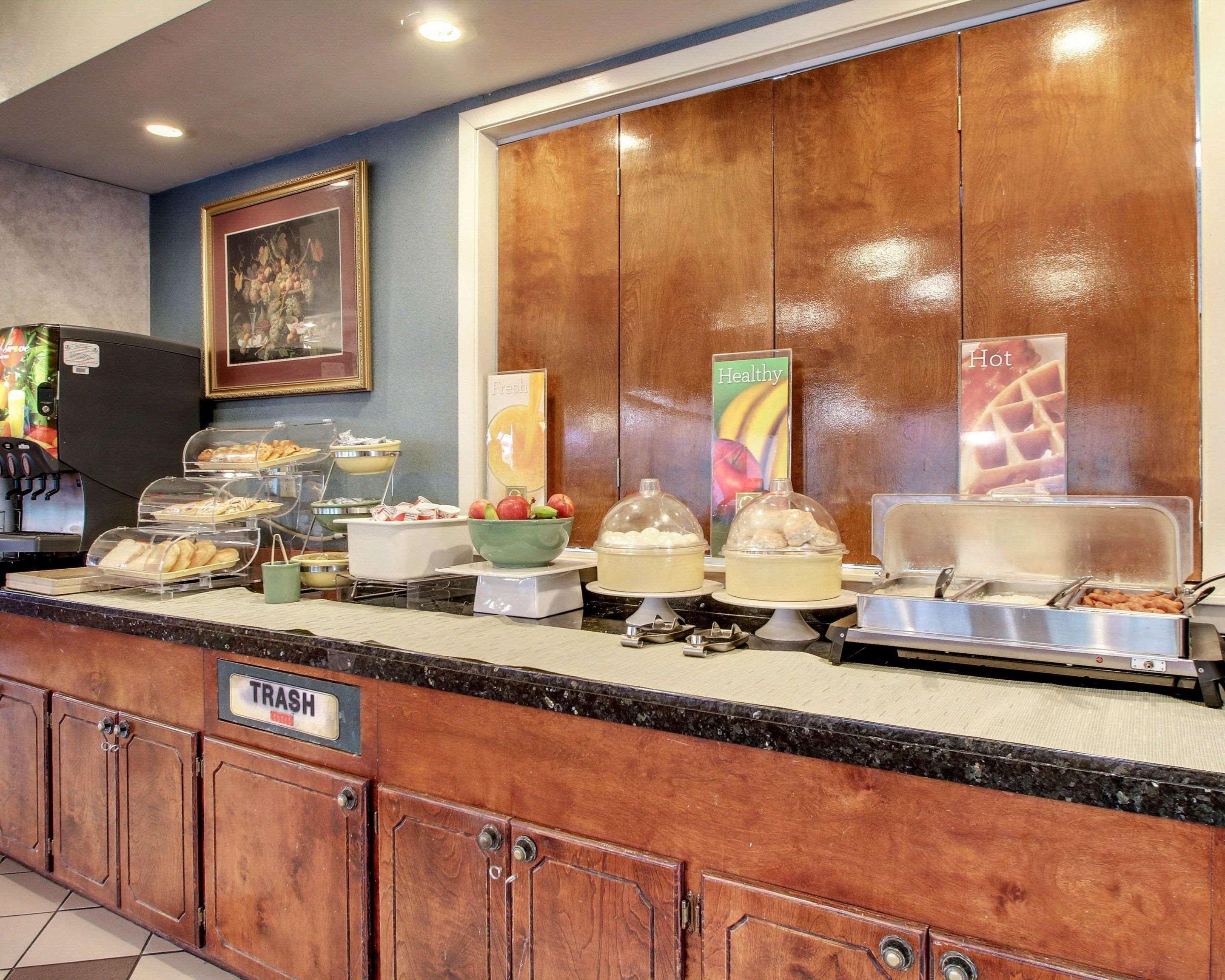 Quality Inn & Suites Clinton Kültér fotó