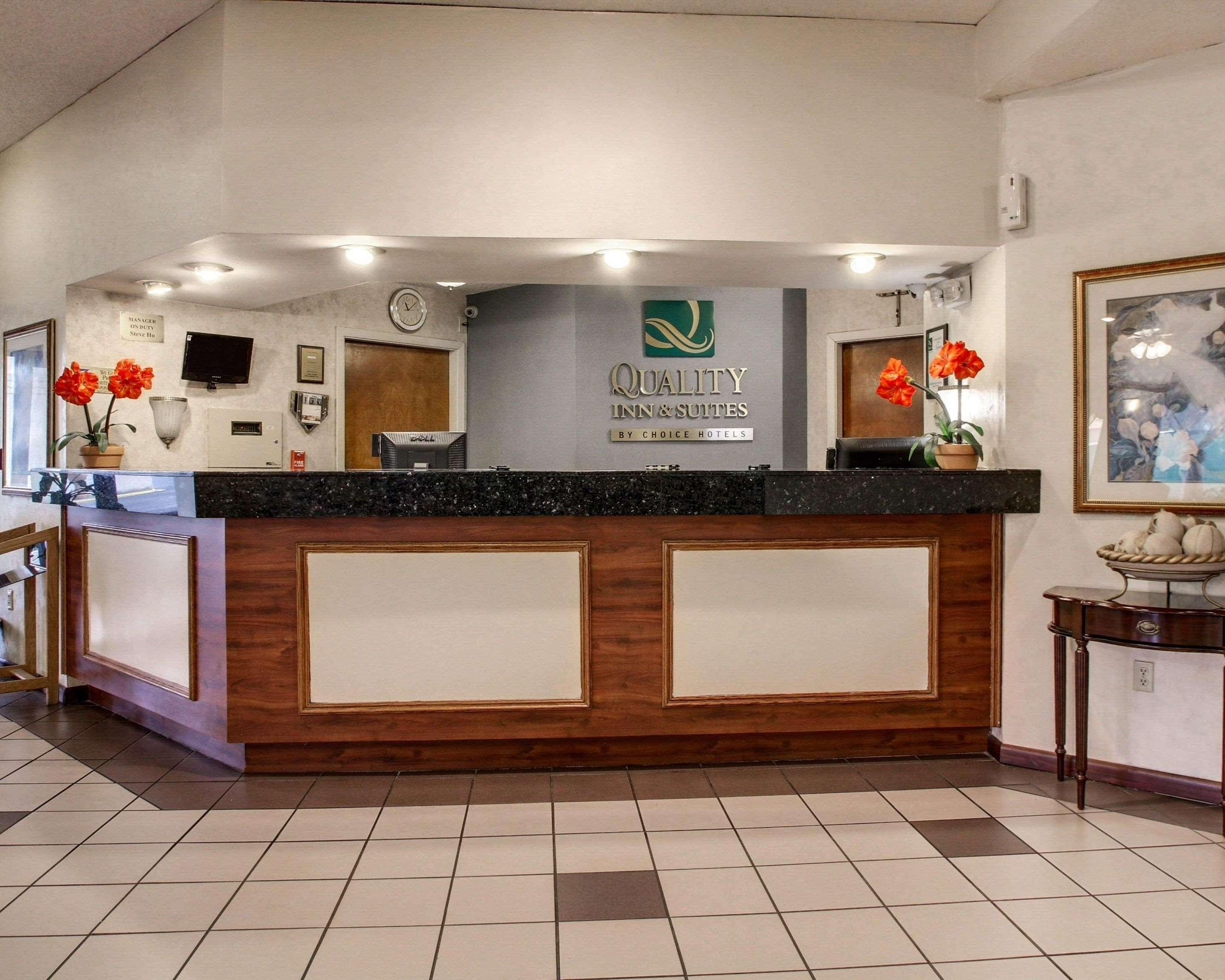Quality Inn & Suites Clinton Kültér fotó