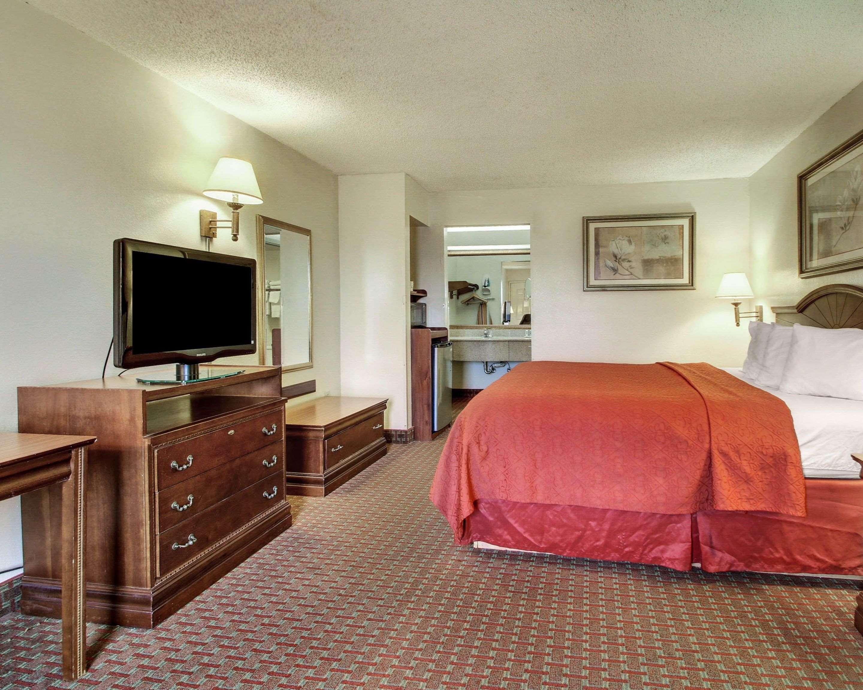 Quality Inn & Suites Clinton Kültér fotó